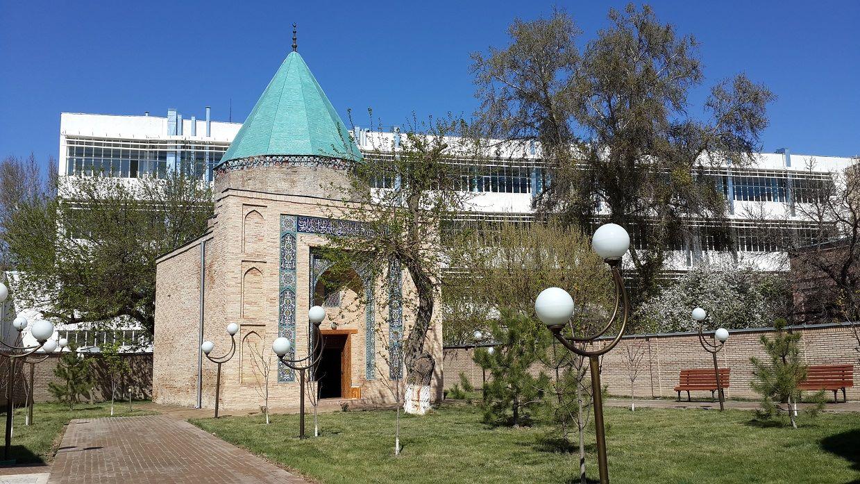 Мавзолей Калдыргач-бия