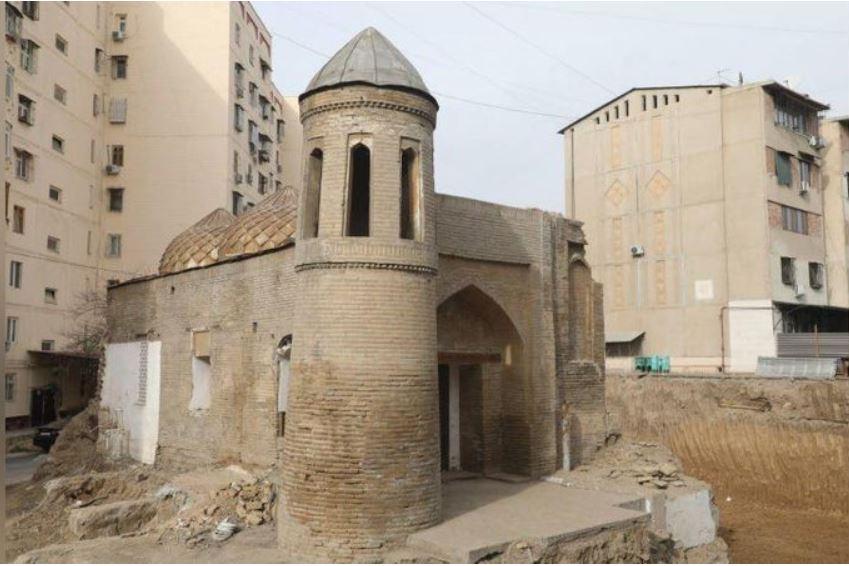 Баланд мечеть на Чакаре